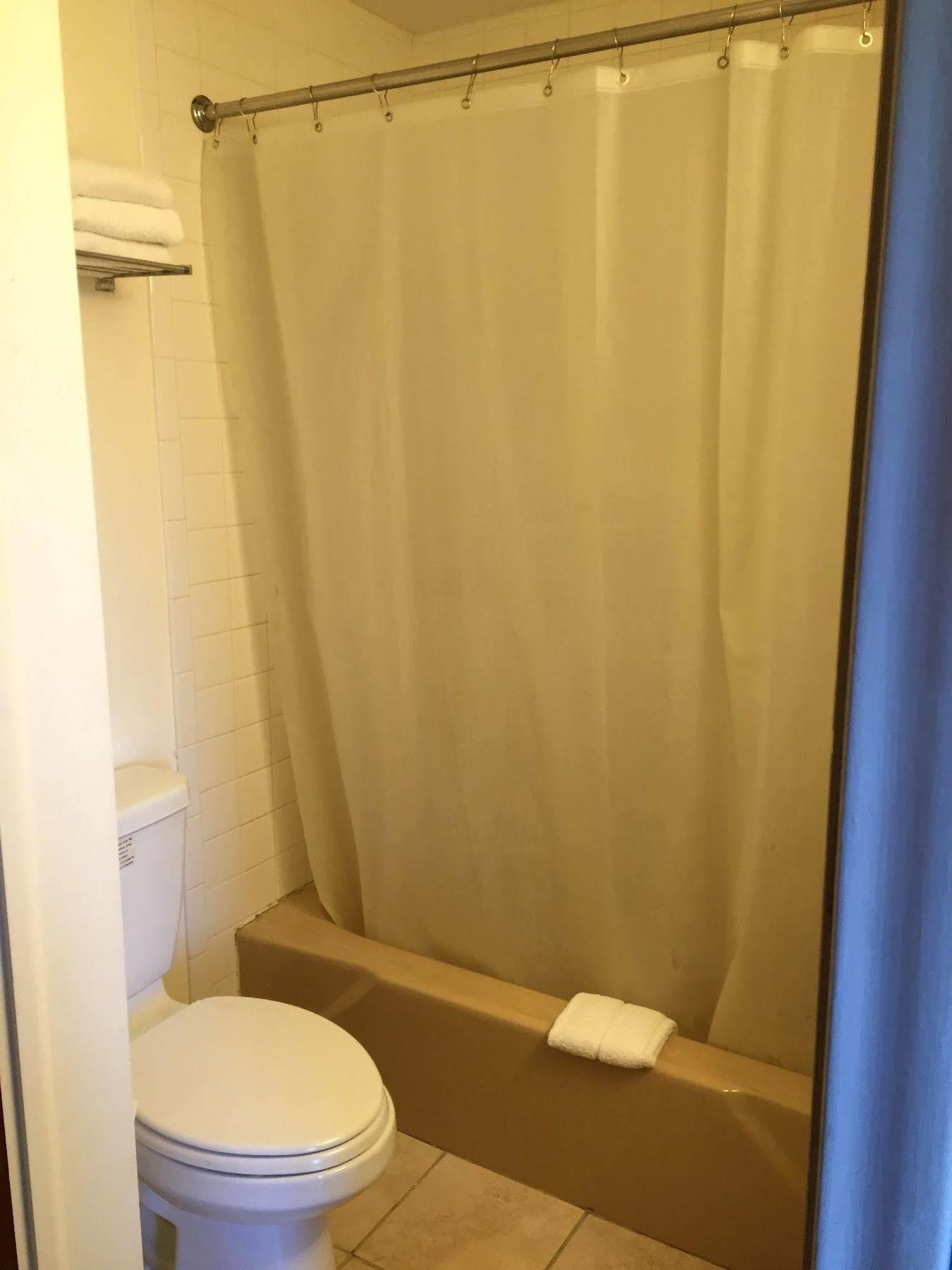 Iron Horse Inn Simsbury المظهر الخارجي الصورة