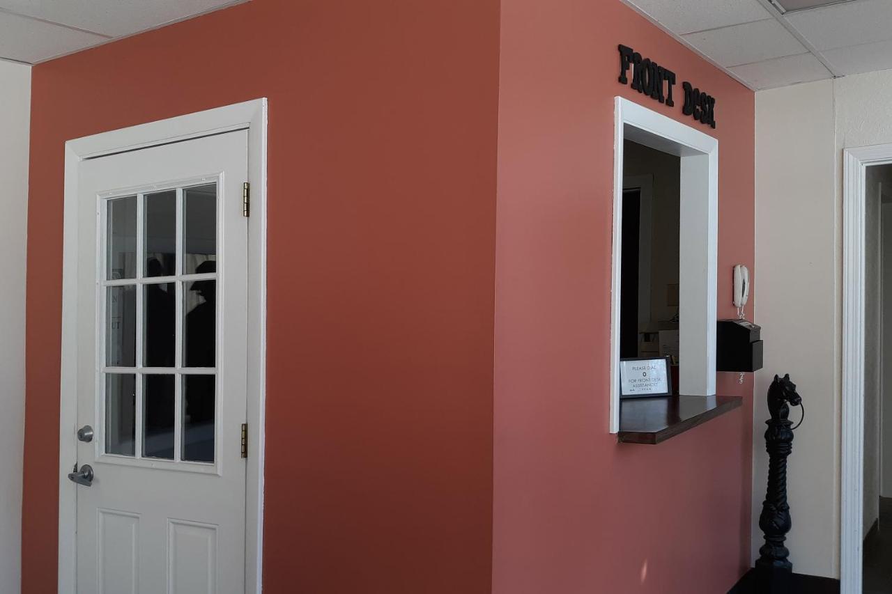 Iron Horse Inn Simsbury المظهر الخارجي الصورة