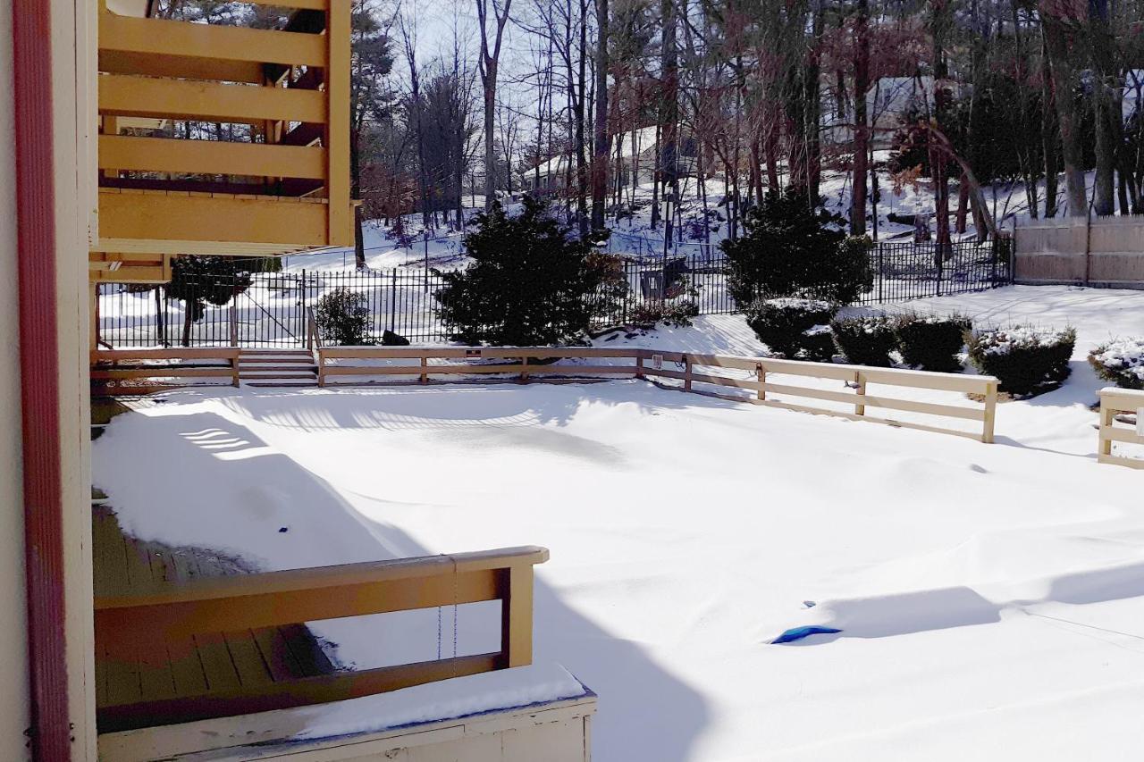 Iron Horse Inn Simsbury المظهر الخارجي الصورة