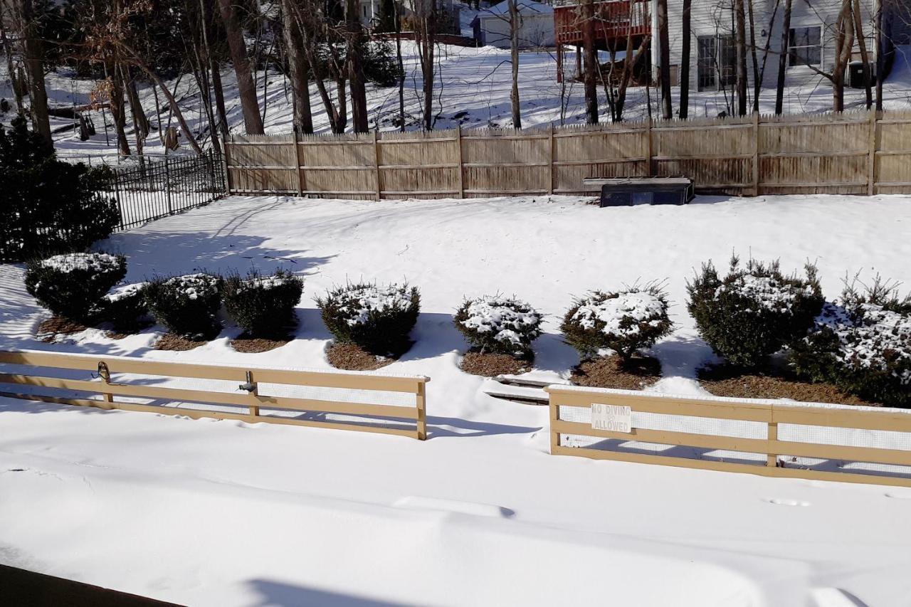 Iron Horse Inn Simsbury المظهر الخارجي الصورة