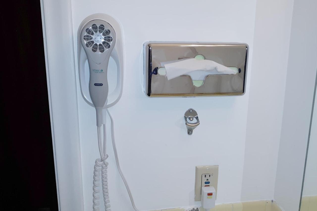 Iron Horse Inn Simsbury المظهر الخارجي الصورة