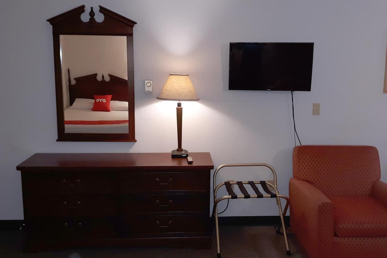 Iron Horse Inn Simsbury المظهر الخارجي الصورة